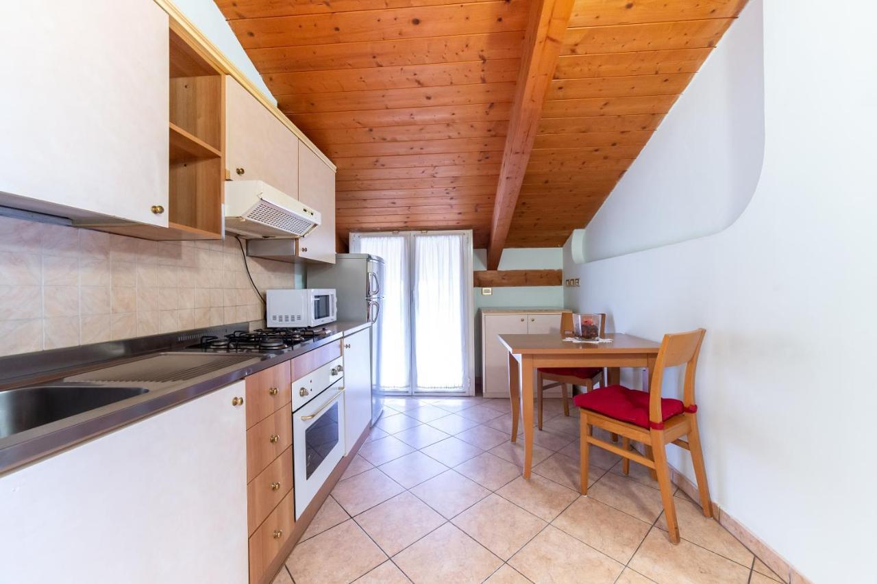 Residenza Melucci Aparthotel Rimini Bagian luar foto