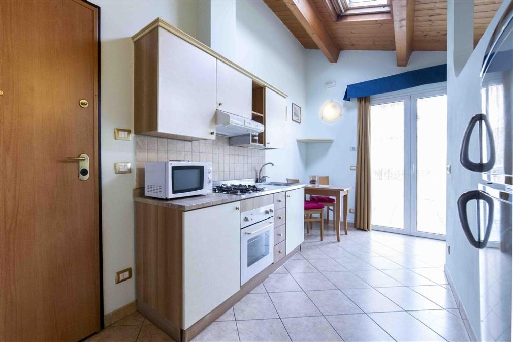 Residenza Melucci Aparthotel Rimini Bagian luar foto