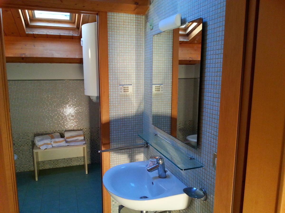 Residenza Melucci Aparthotel Rimini Bagian luar foto