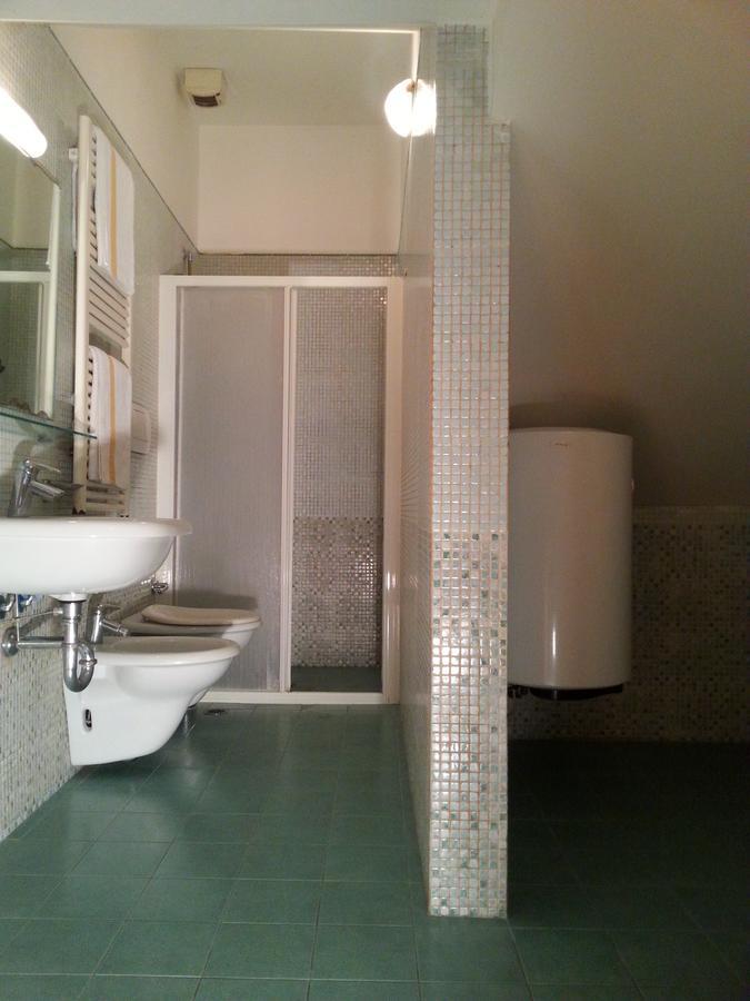 Residenza Melucci Aparthotel Rimini Bagian luar foto